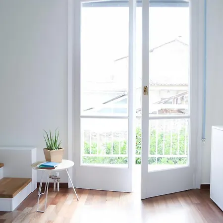 Villara: Style, Hospitality & Design * Athens